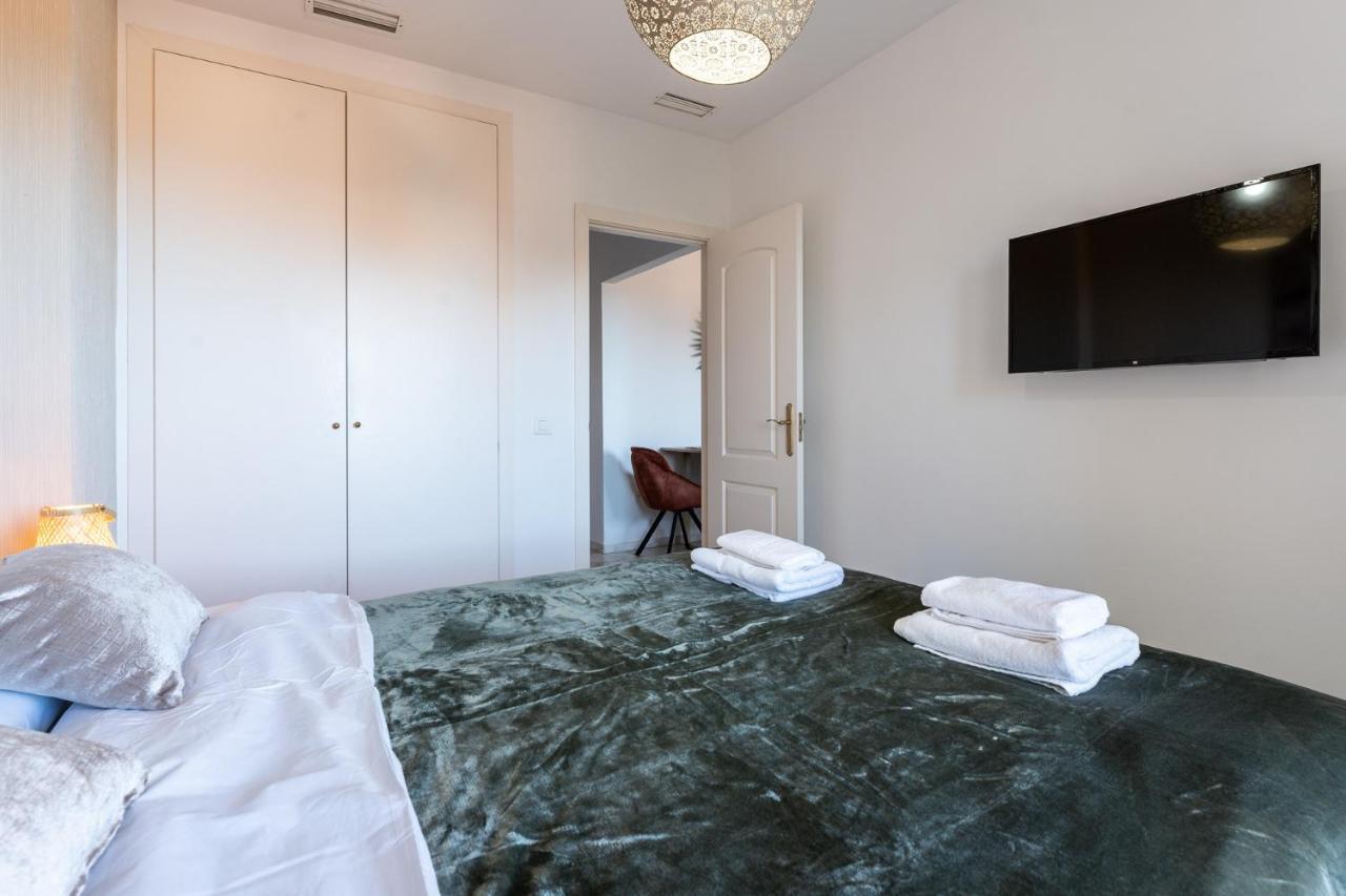 Benalmadena Beachfront Retreat Big Balcony And City Sea Views Daire Dış mekan fotoğraf