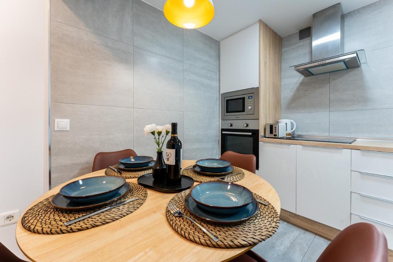Benalmadena Beachfront Retreat Big Balcony And City Sea Views Daire Dış mekan fotoğraf